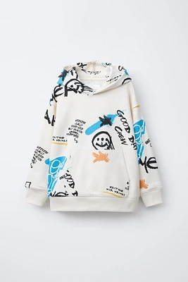 GRAFFITI PRINT HOODED SWEATSHIRT