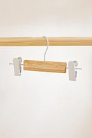 PACK OF CHILDREN’S WOODEN HANGERS WITH CLIPS (PACK OF 3)