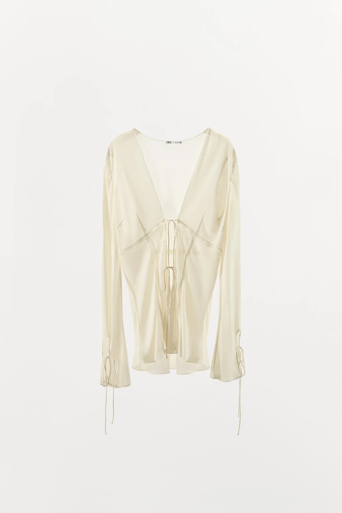 CHEMISE LACÉE DEVANT
