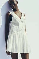 PLEATED PETER PAN COLLAR SHORT DRESS