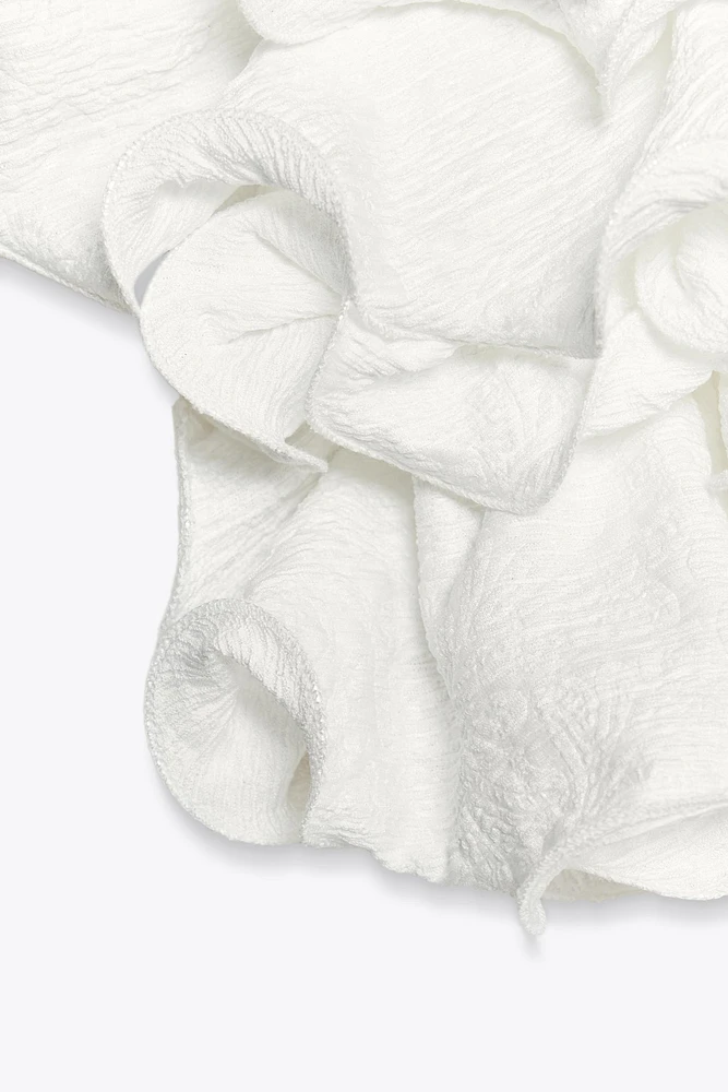RUFFLED KNIT TOP