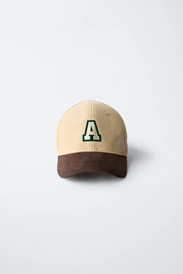 CASQUETTE EN VELOURS CÔTELÉ AVEC PIÈCE