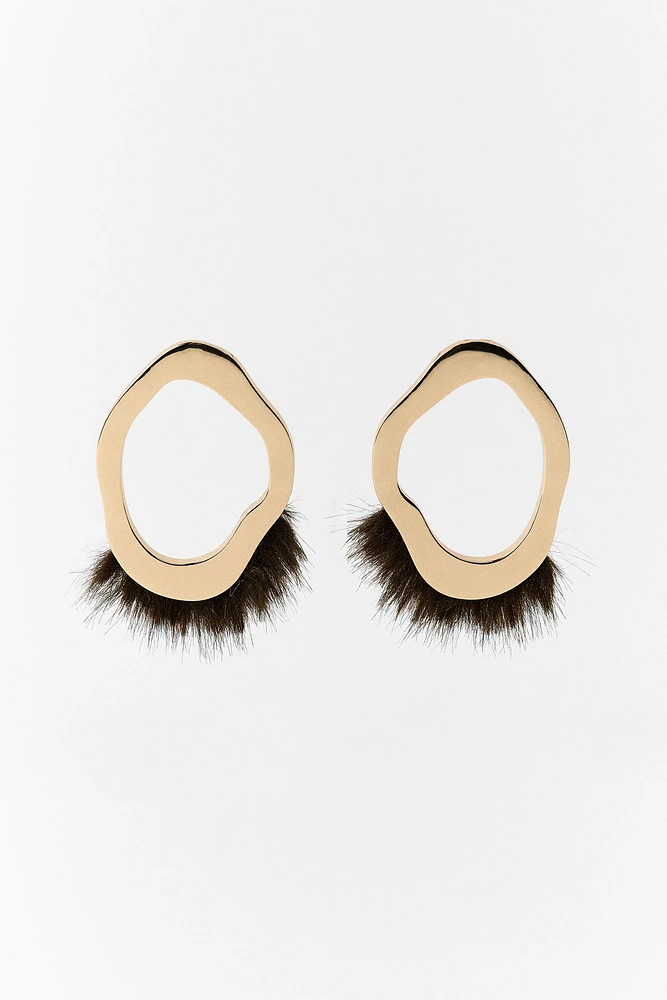 BOUCLES D'OREILLES EFFET FOURRURE ÉDITION LIMITÉE