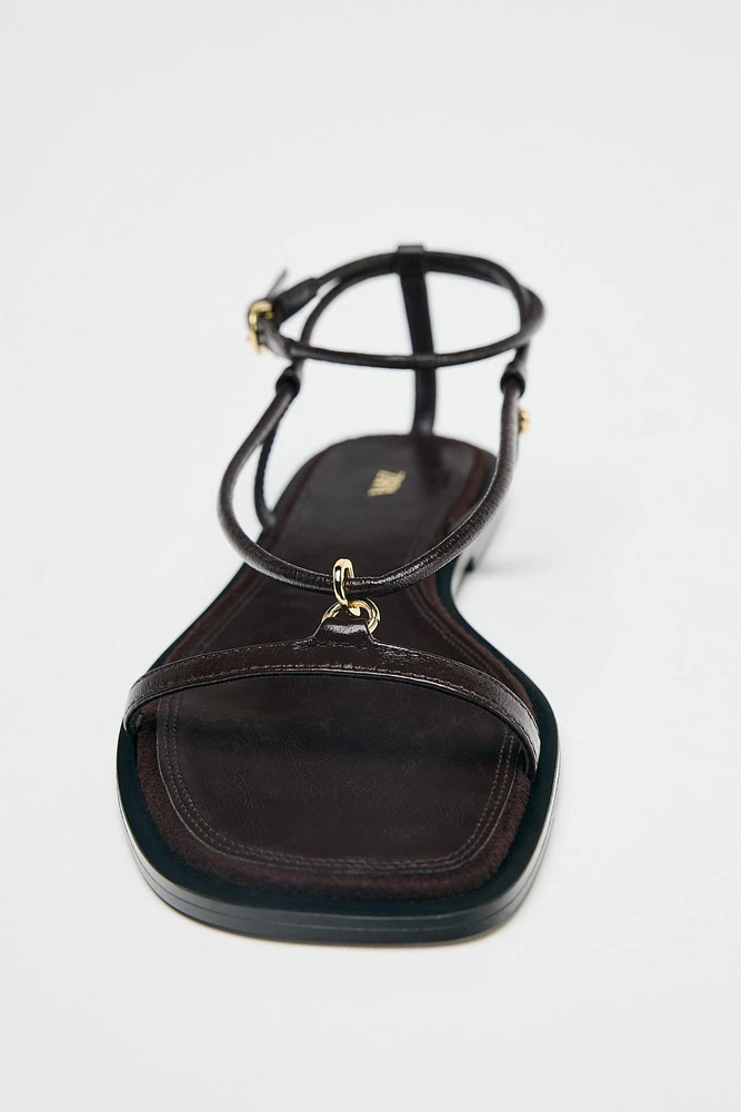 SANDALES BRIDES FINES EN CUIR