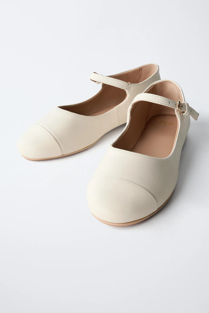 BALLERINES EN CUIR