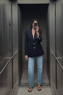 BLAZER AJUSTÉ AVEC ÉPAULETTES