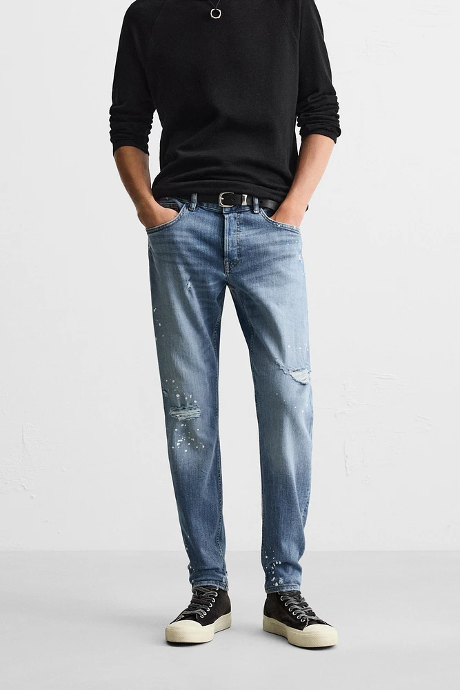 RIPPED SKINNY FIT JEANS