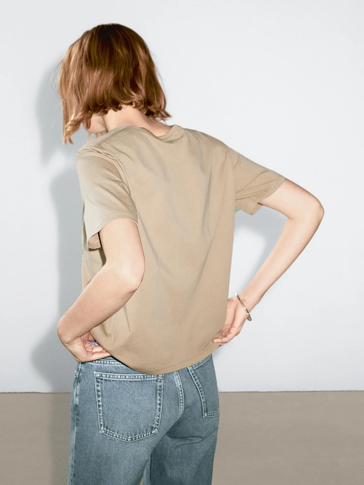 100% cotton lightweight T-shirt