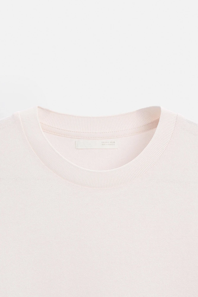 T-SHIRT BASIQUE EN MAILLE