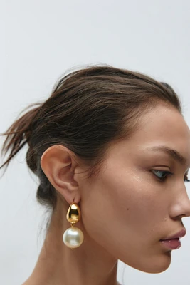 PEARL HOOP EARRINGS