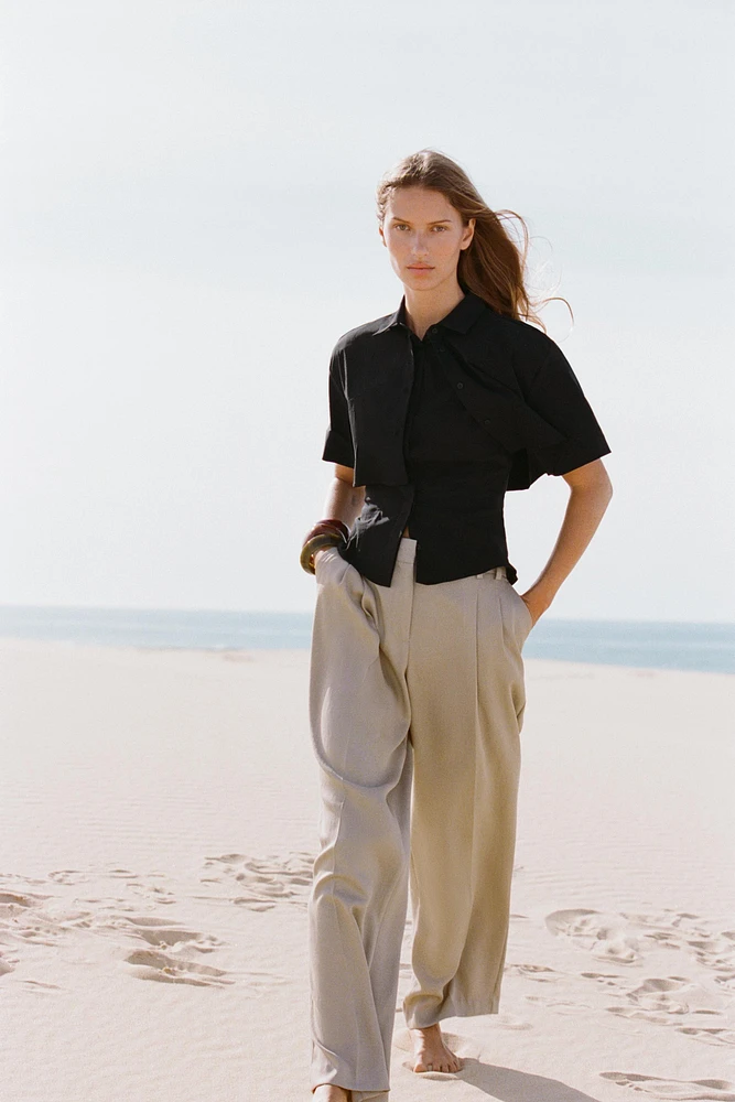 STRAIGHT CUT PLEATED PANTS