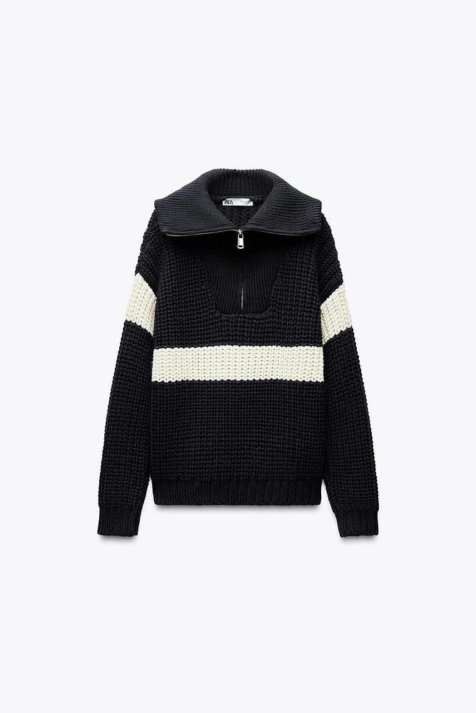 PULL EN MAILLE À RAYURES