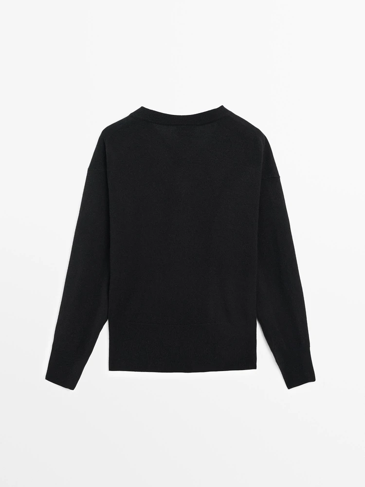 Knit 100% cashmere V-neck sweater
