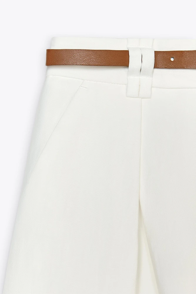 BERMUDA PINCES CEINTURE