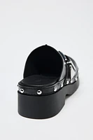BUCKLE STUD CLOGS