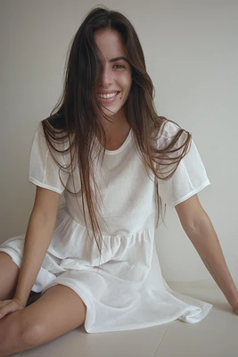 ROBE COURTE EN MAILLE FINE À PANNEAUX