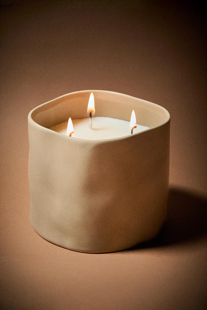 (430 G) BERGAMOT & SANDALWOOD SCENTED CANDLE