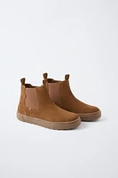 LEATHER CHELSEA BOOTS