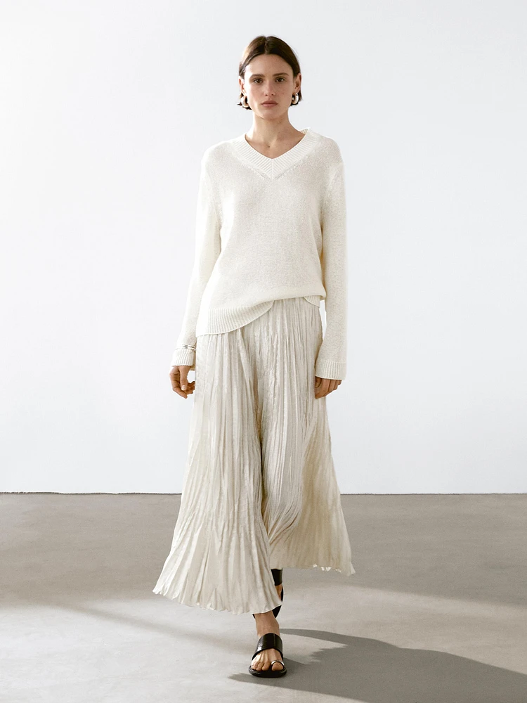 Flowing midi skirt with box pleats
