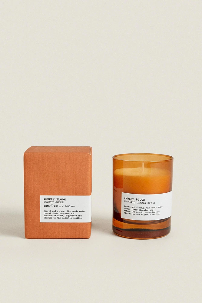 (200G) AMBERY WOOD SCENTED CANDLE