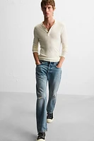 JEAN STRAIGHT FIT REGULAR DÉCHIRÉ