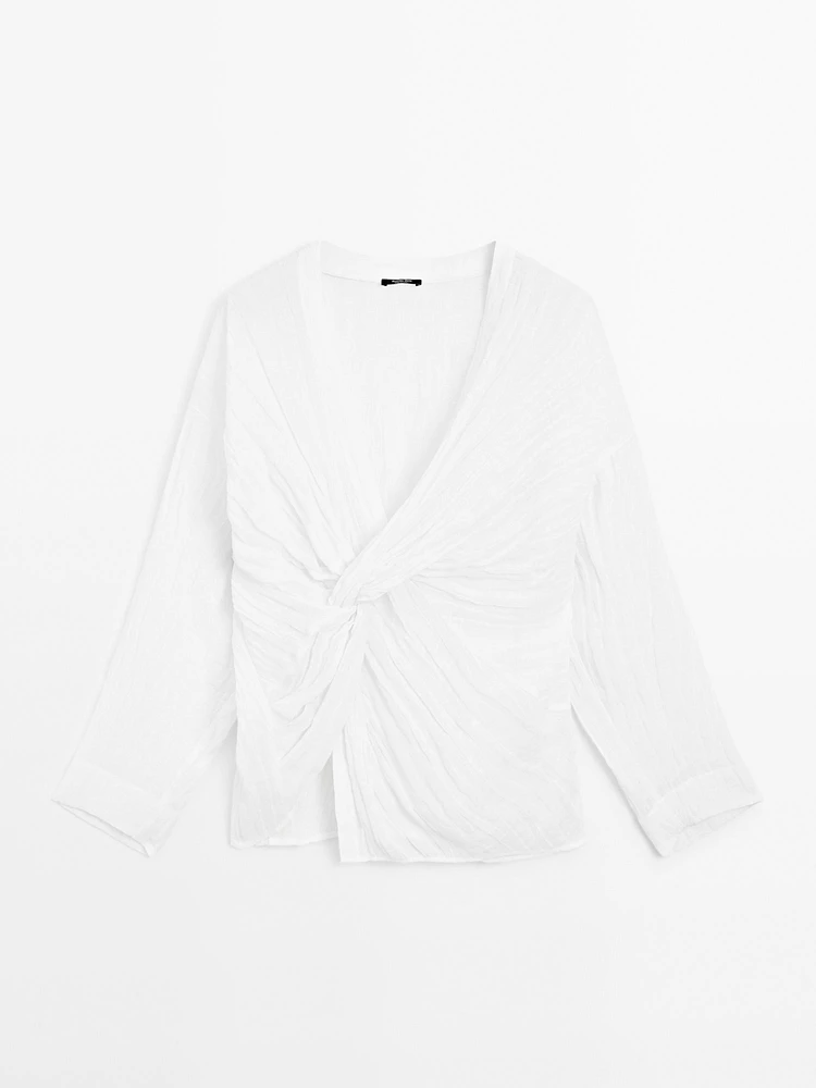 Textured shirt with knot detail