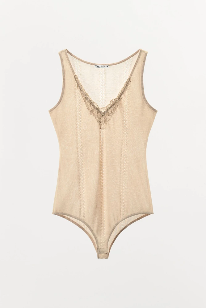 BODY EN MAILLE BRODÉ