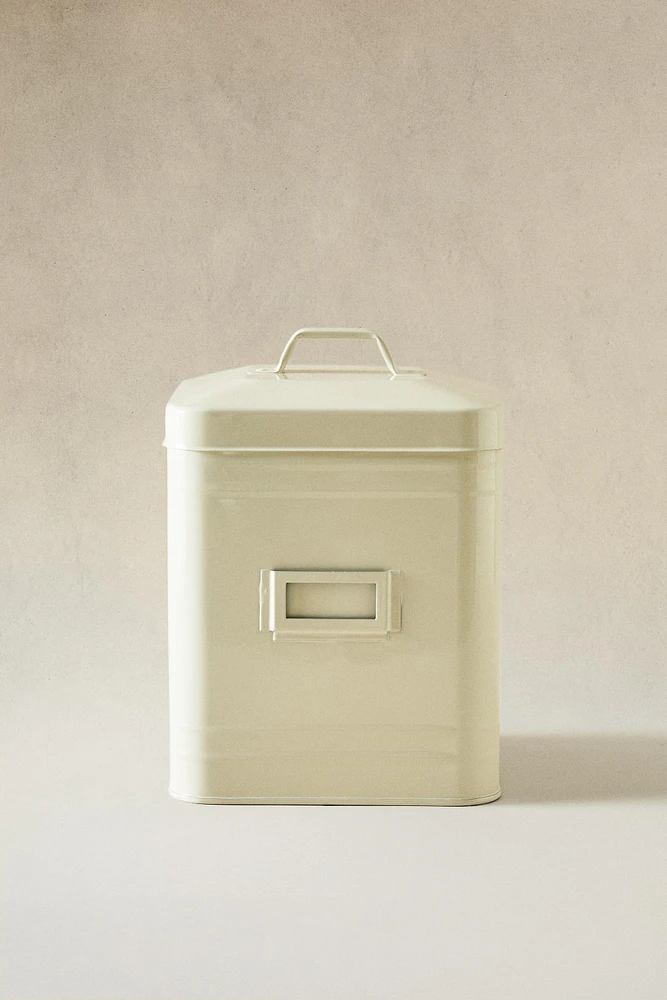 LAUNDRY CAPSULE CONTAINER