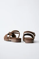 LEATHER CLOGS WITH THIN SOLE