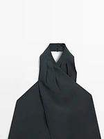Halter neck back neckline top