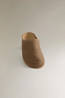 MINIMALIST LEATHER CLOGS