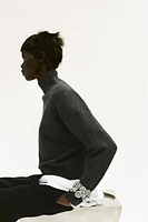 BASIC KNIT SOFT SWEATER