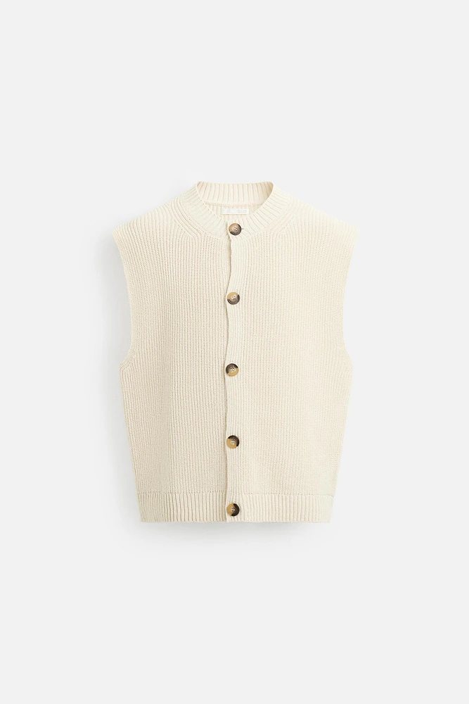 TEXTURED KNIT VEST