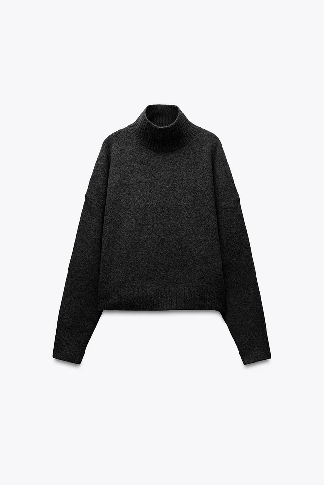 BASIC KNIT SOFT SWEATER