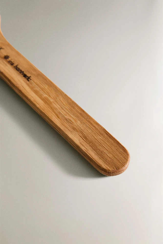 IRIS HANTVERK FACE BRUSH
