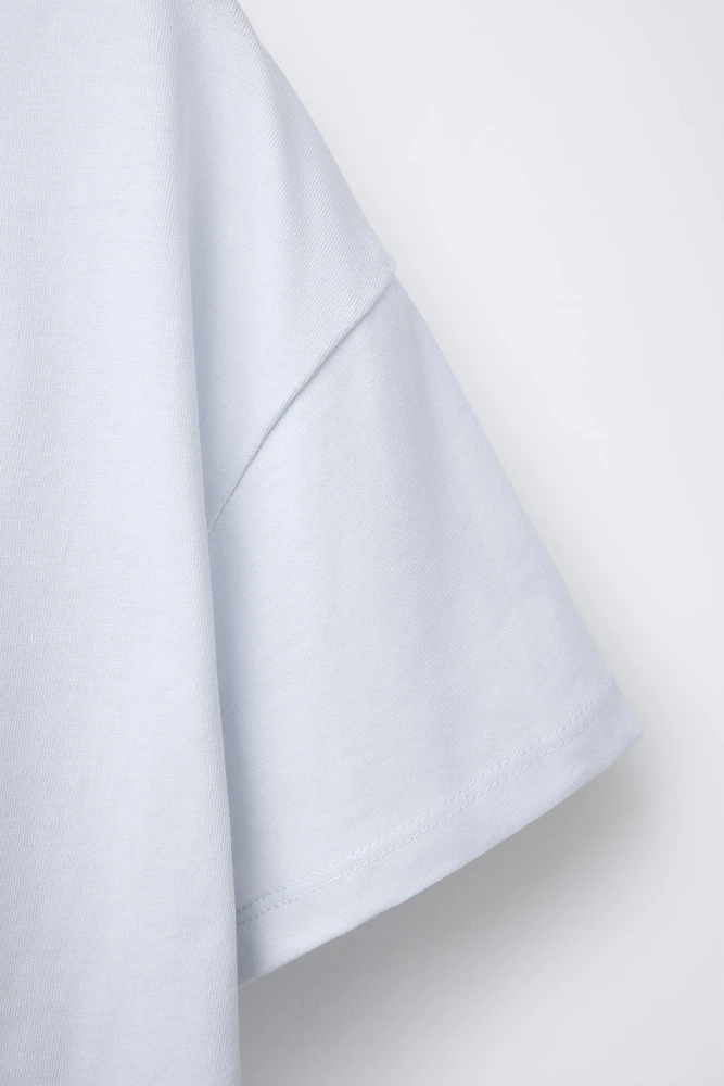 T-SHIRT WITH PATCH