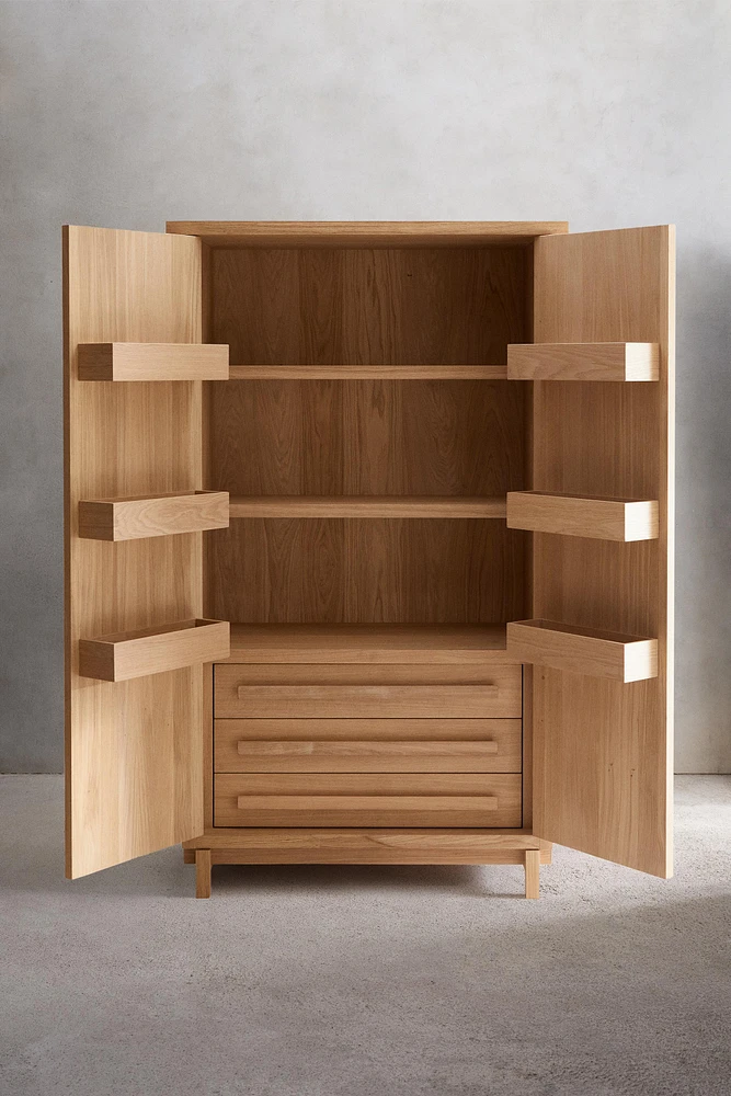 CABINET 01
