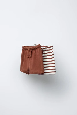 TWO-PACK OF STRIPED AND PLAIN SHORTS