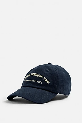 CASQUETTE AVEC BRODERIE EN CONTRASTE