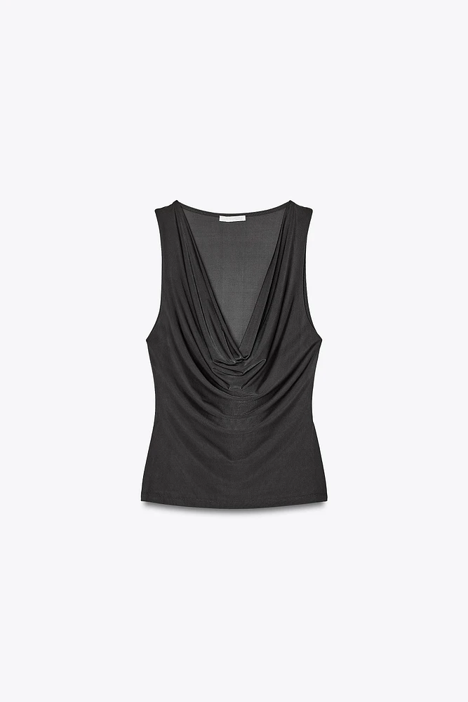 FLOWY DRAPED TOP