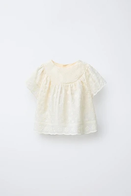 BLOUSE FLEURS BRODÉES