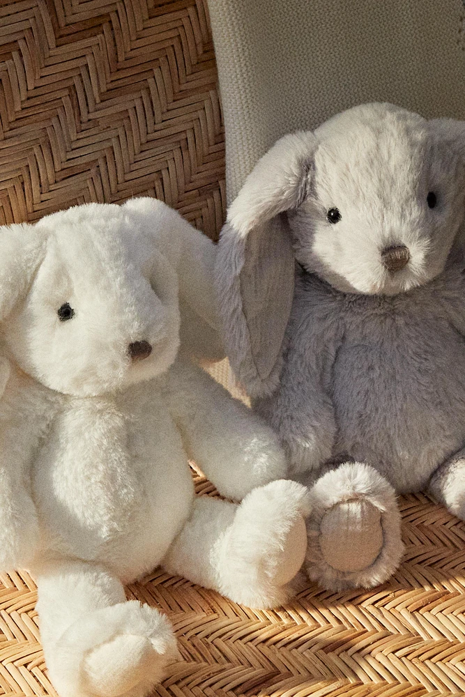 CHILDREN’S BUNNY PLUSH TOY