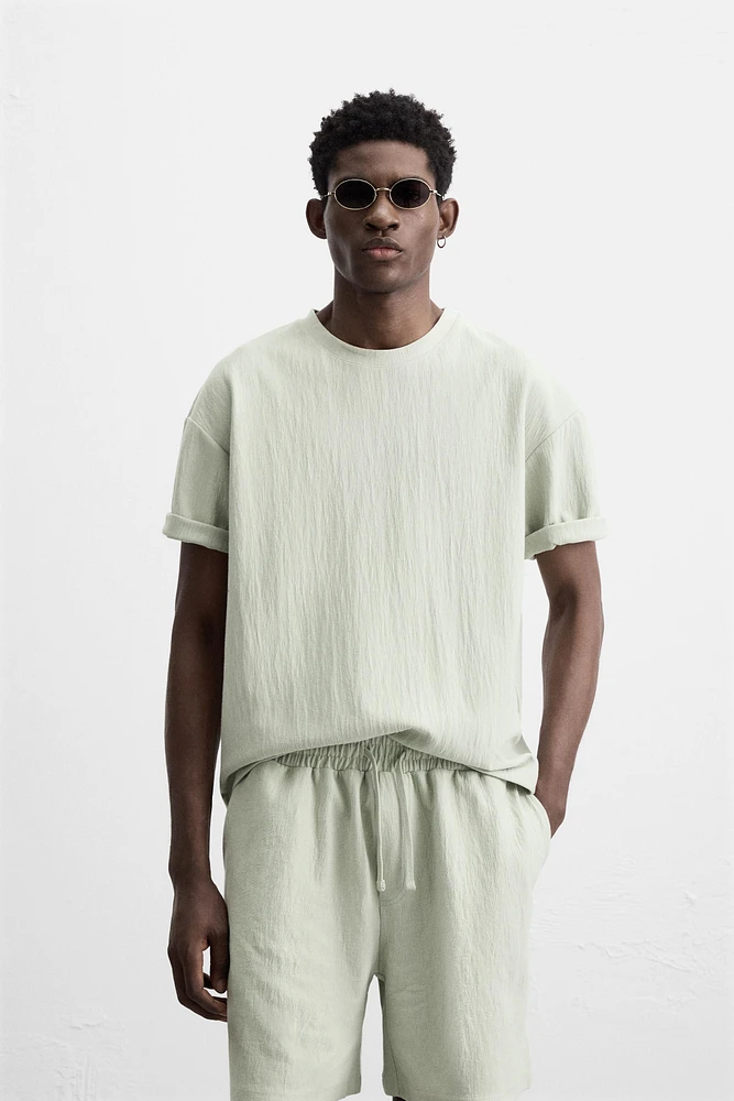 RELAXED FIT STRUCTURED T-SHIRT