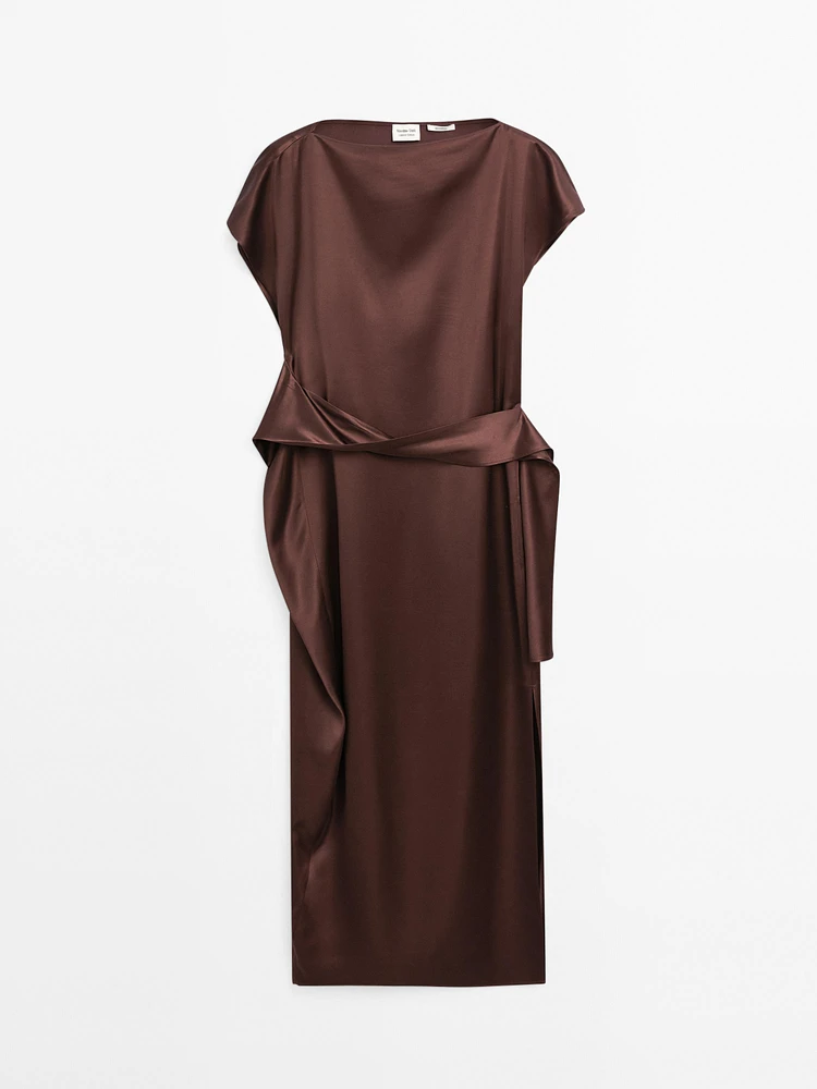 Robe satinée avec ceinture - Limited Edition