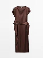 Robe satinée avec ceinture - Limited Edition