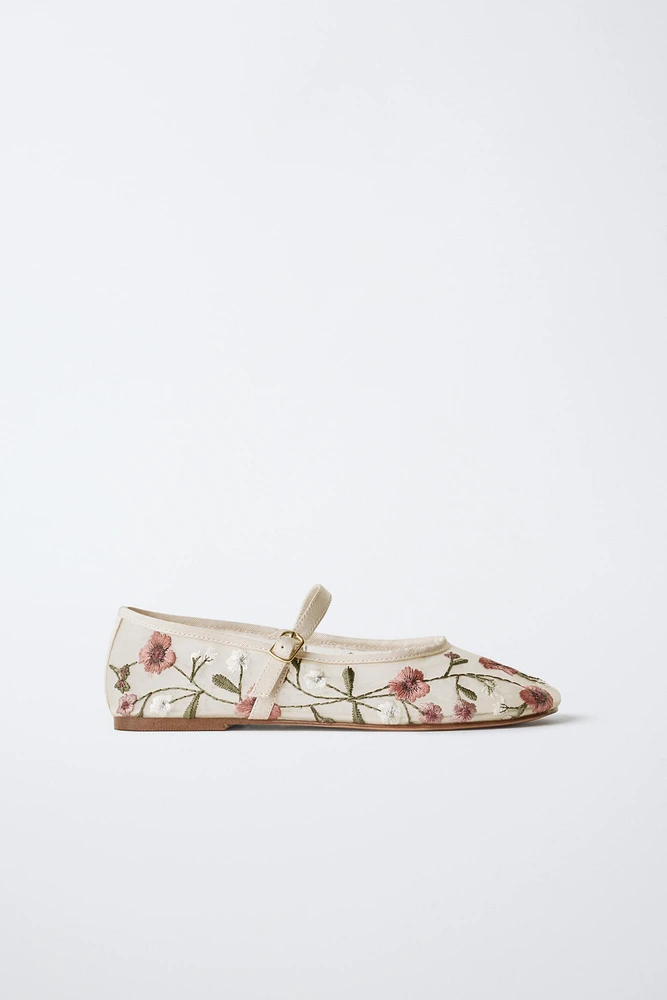EMBROIDERED BALLET FLATS
