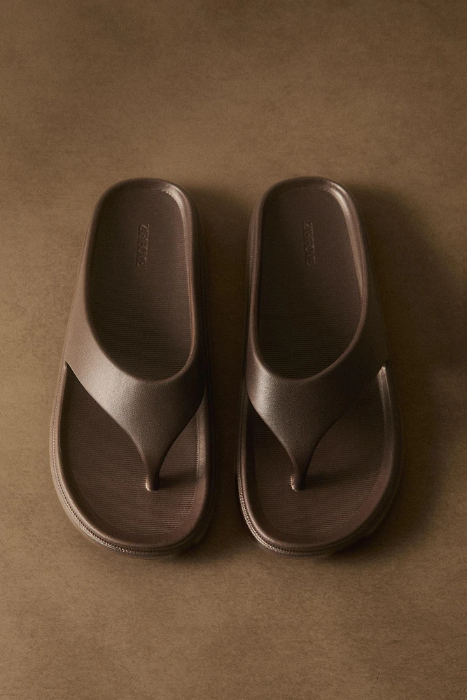 SANDALES DE BAIN CAOUTCHOUTÉES