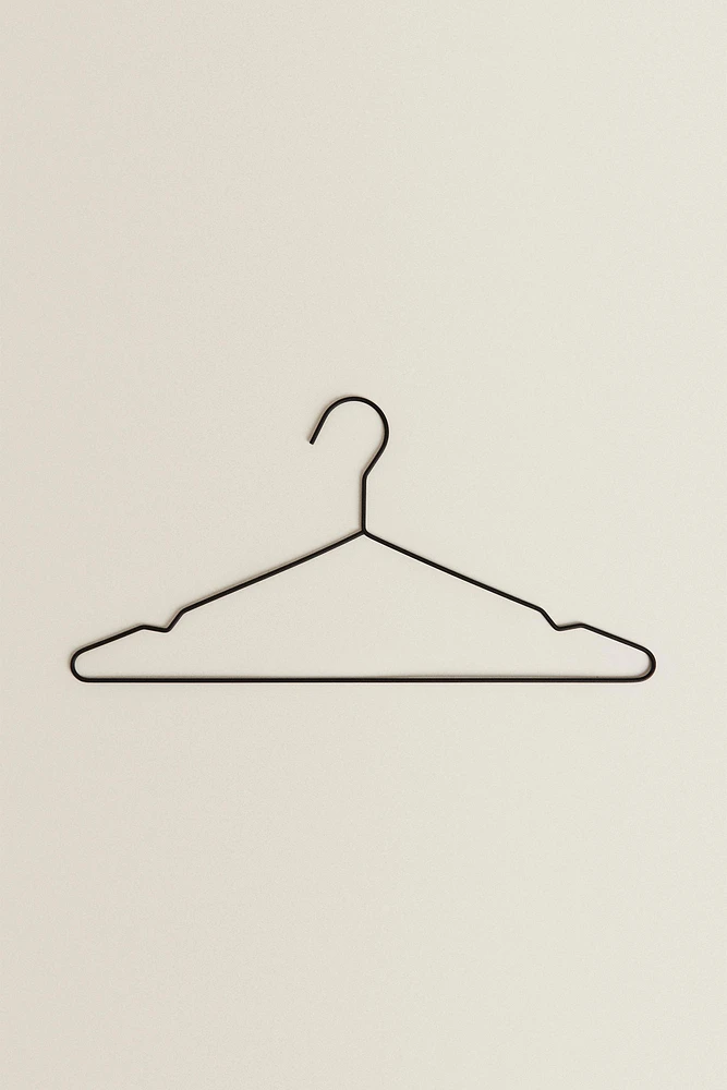 RUBBERIZED HANGERS (PACK OF 6)