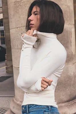 BASIC BUTTONED KNIT SWEATER