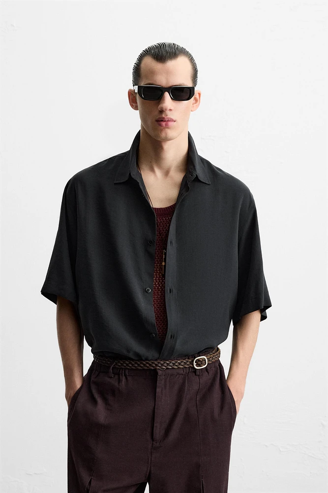 RELAXED FIT FLOWY SHIRT